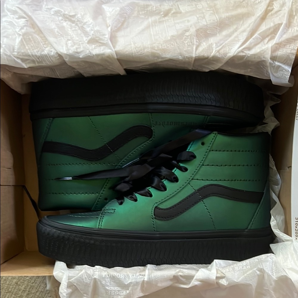 NEW in box Harry Potter High Top Vans